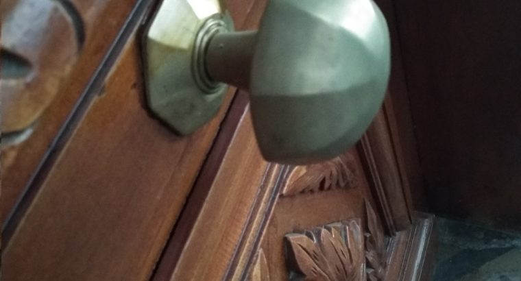 Πώληση διαμερίσματος σε νεοκλασικη οικοδομή 1926 74τμ φωτεινό άδειο