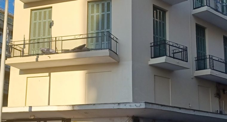 Πώληση διαμερίσματος σε νεοκλασικη οικοδομή 1926 74τμ φωτεινό άδειο
